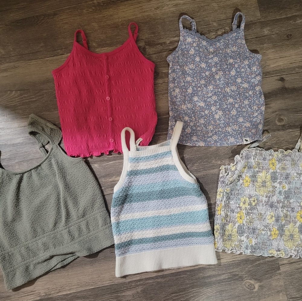 Abercrombie: 10 Tank Tops